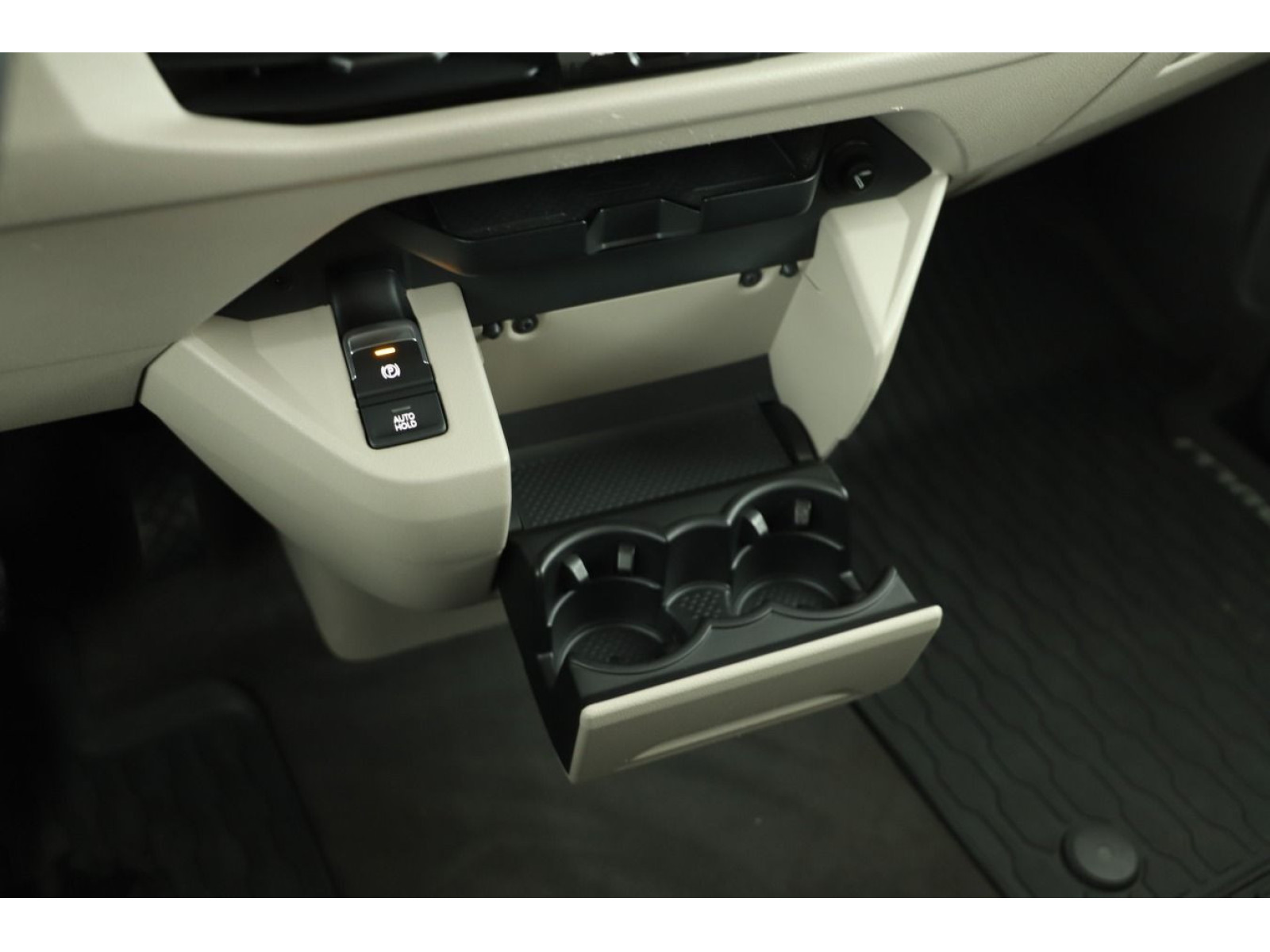 Volkswagen - Multivan_14