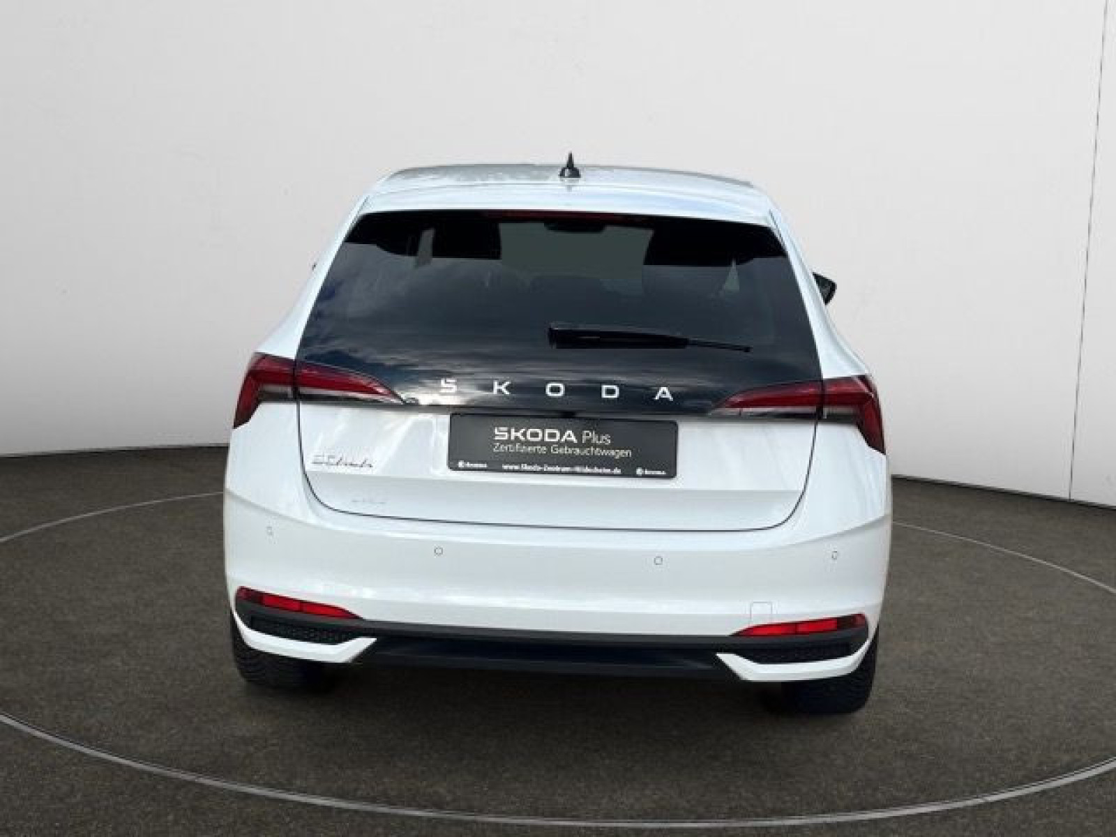 heckansicht-aussen heckansicht-aussen