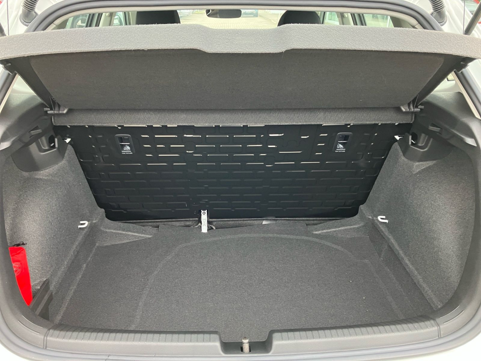 Volkswagen - Polo_16