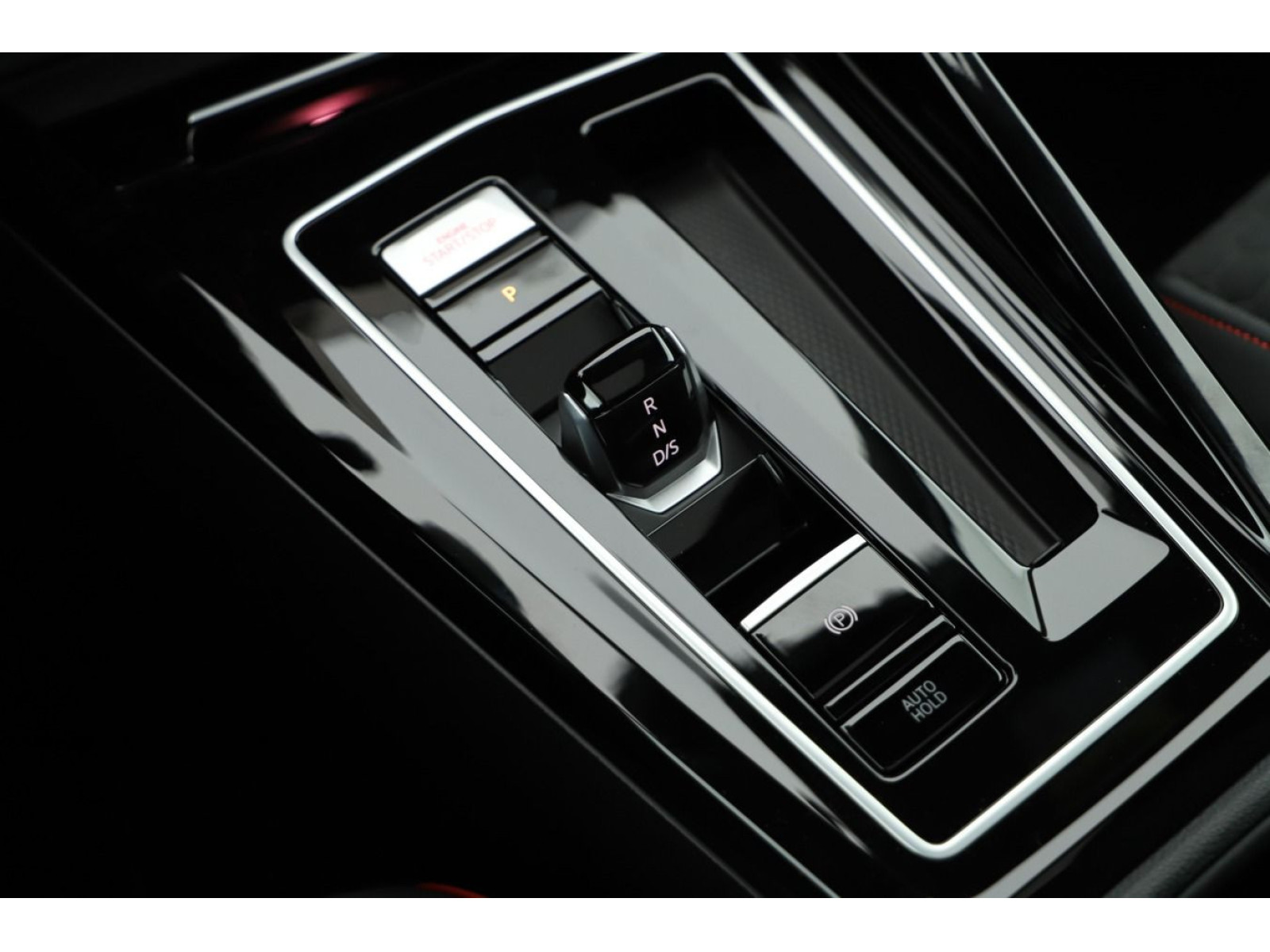 Volkswagen - Golf GTI_13