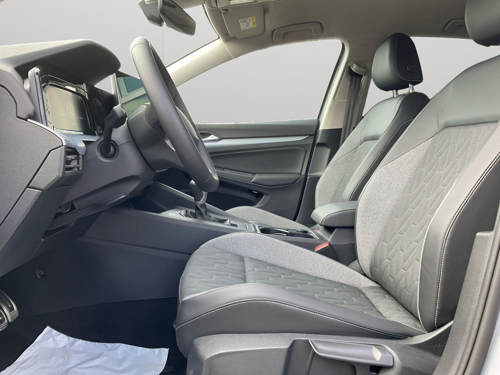Volkswagen - Golf_10
