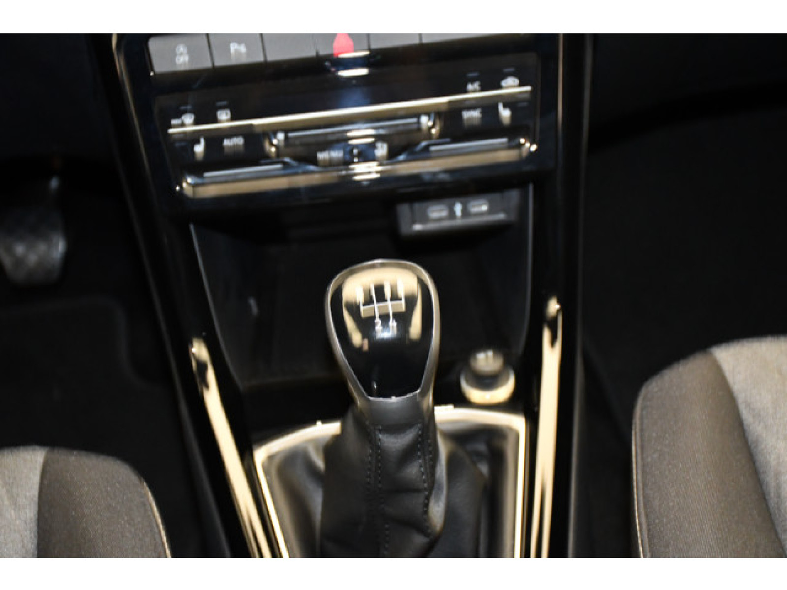 Volkswagen - T-Cross_7