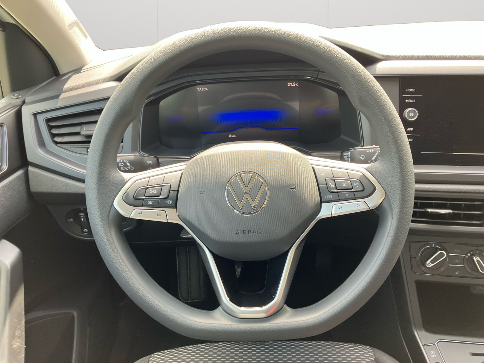 Volkswagen - Polo_13