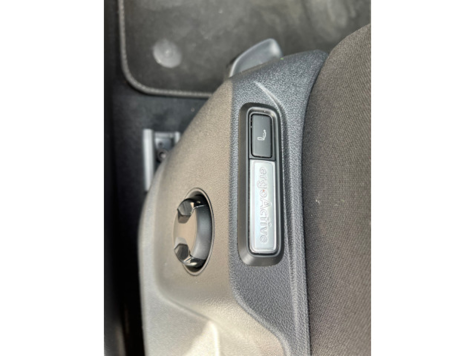 Volkswagen - T-Roc_17