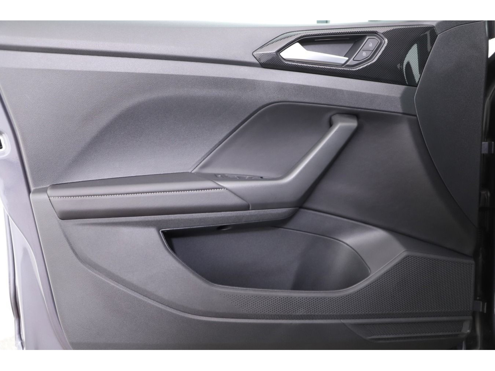 Volkswagen - T-Cross_13