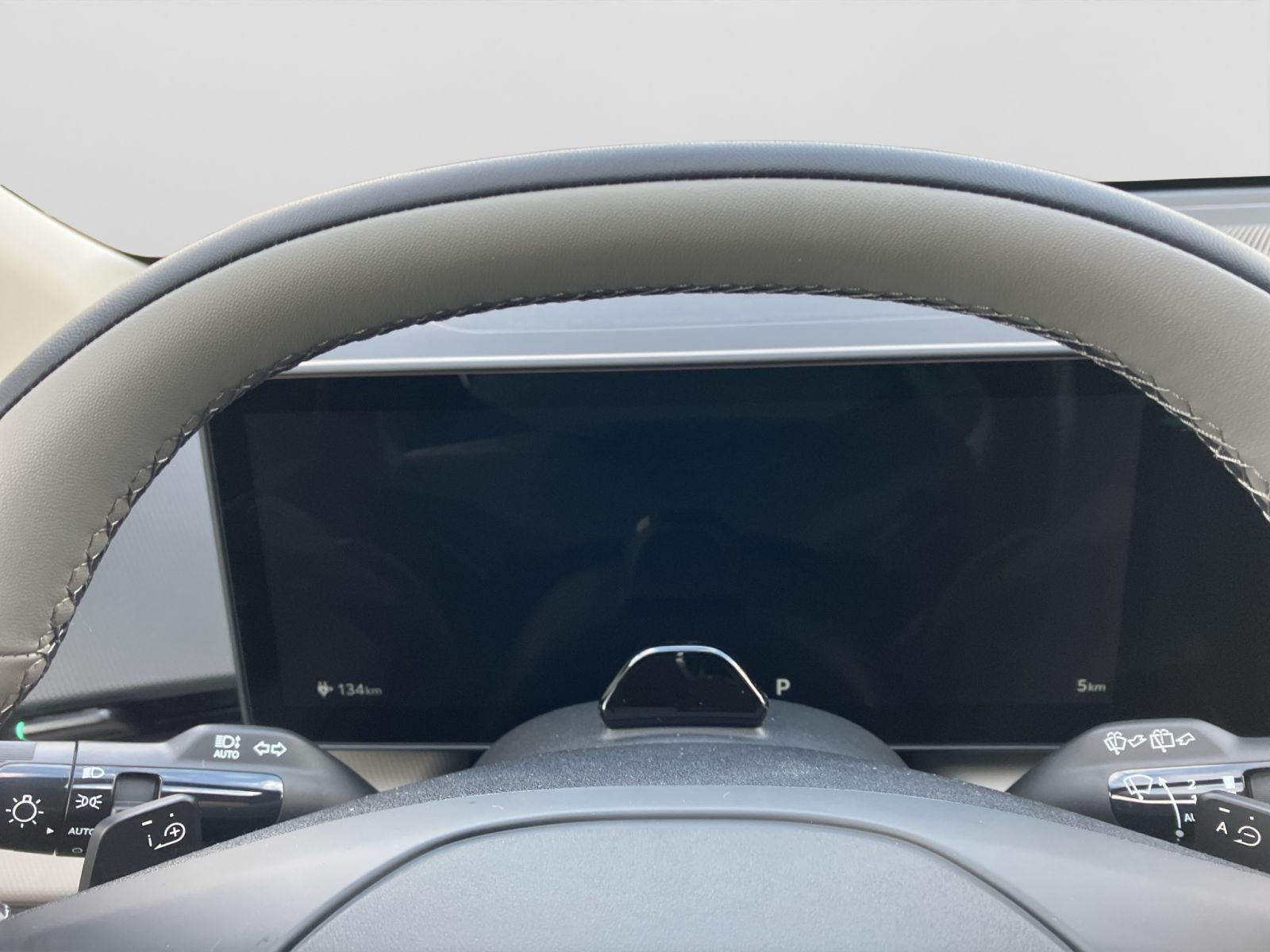 Kia - EV4_12