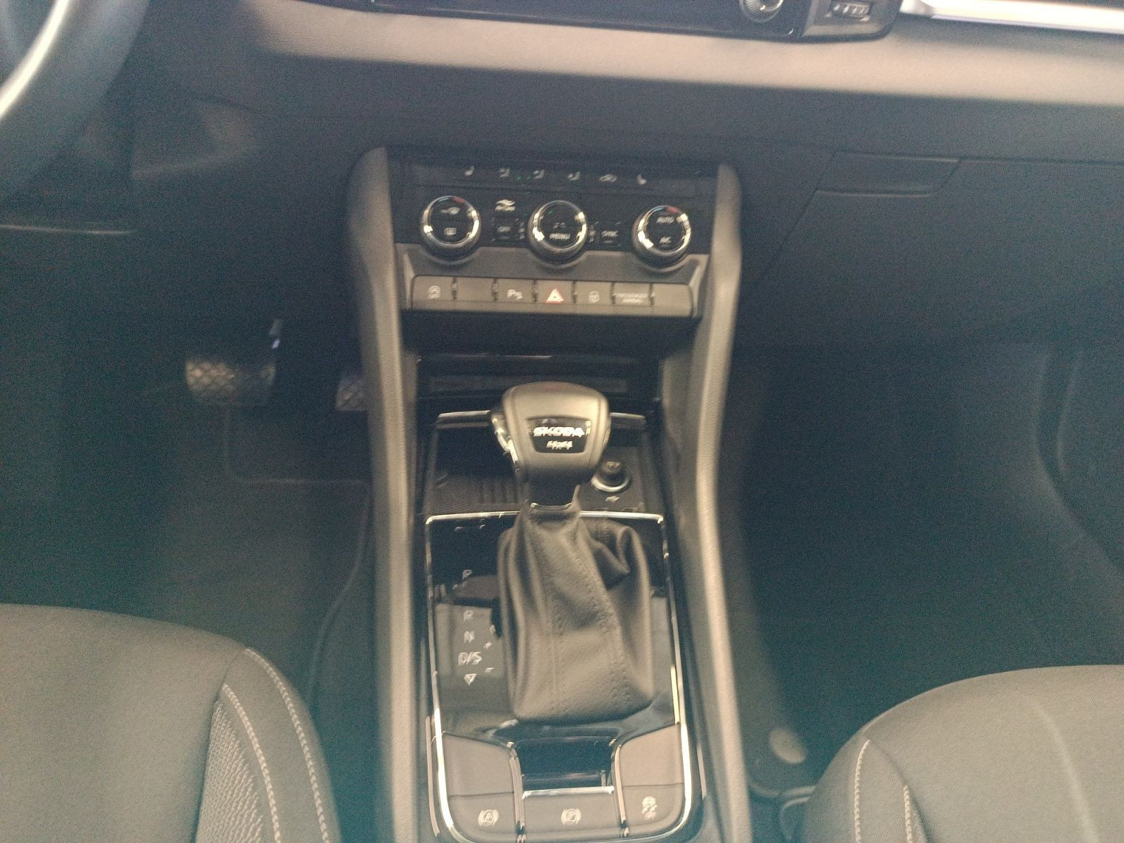 Škoda - Karoq_12