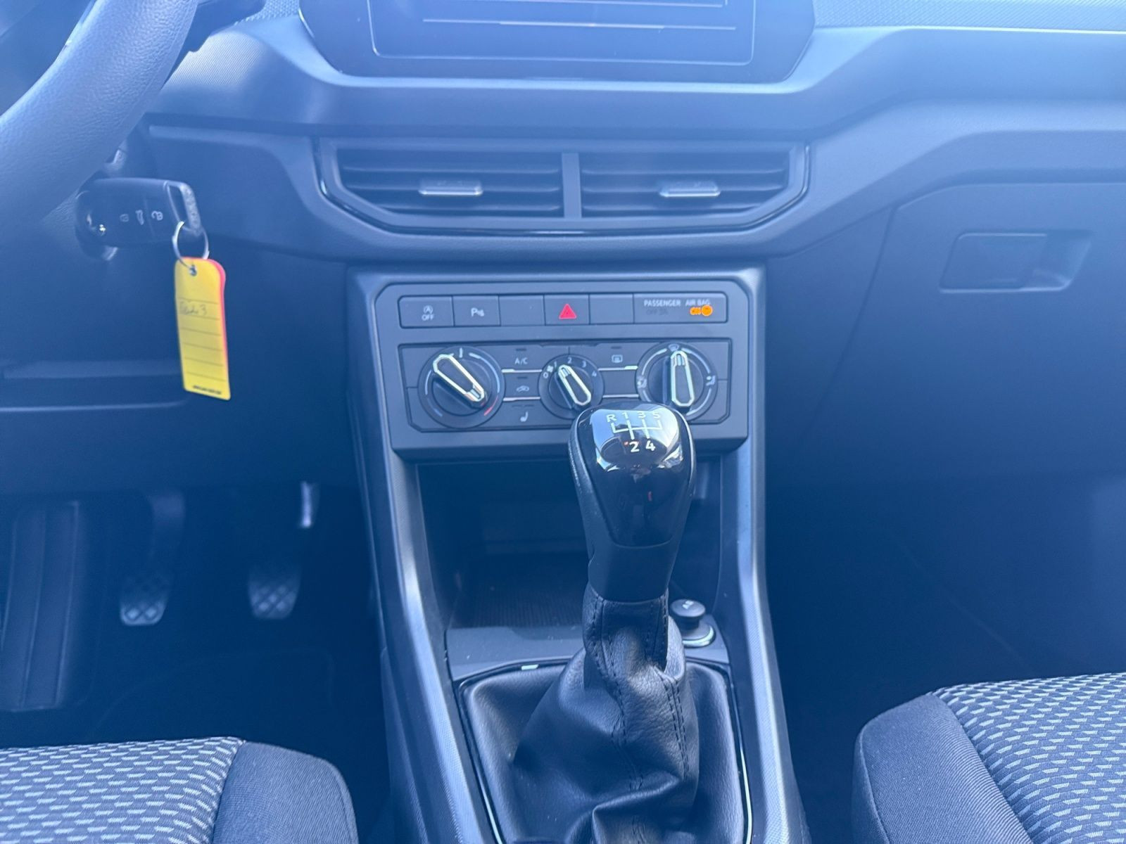 Volkswagen - T-Cross_14