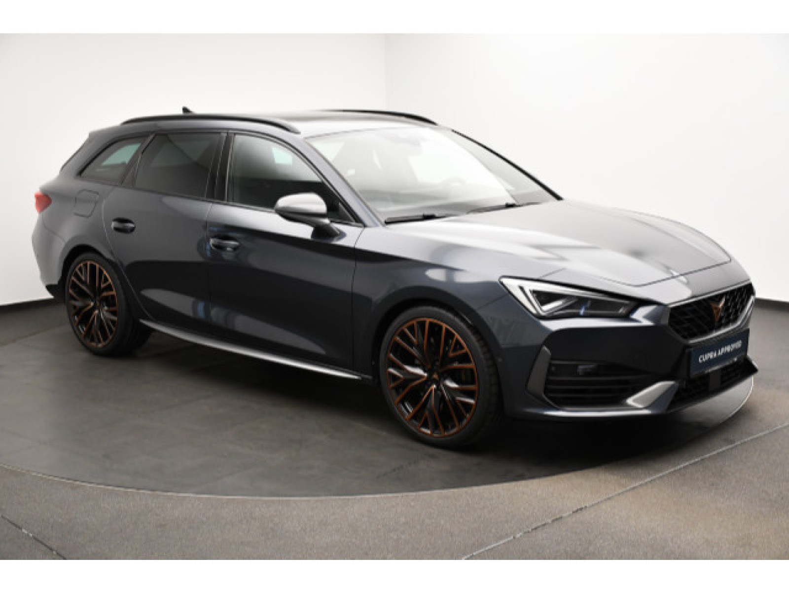 diagonal-frontansicht-aussen