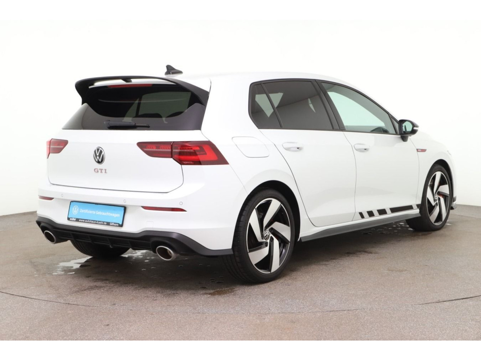 diagonalansicht-hinten-aussen