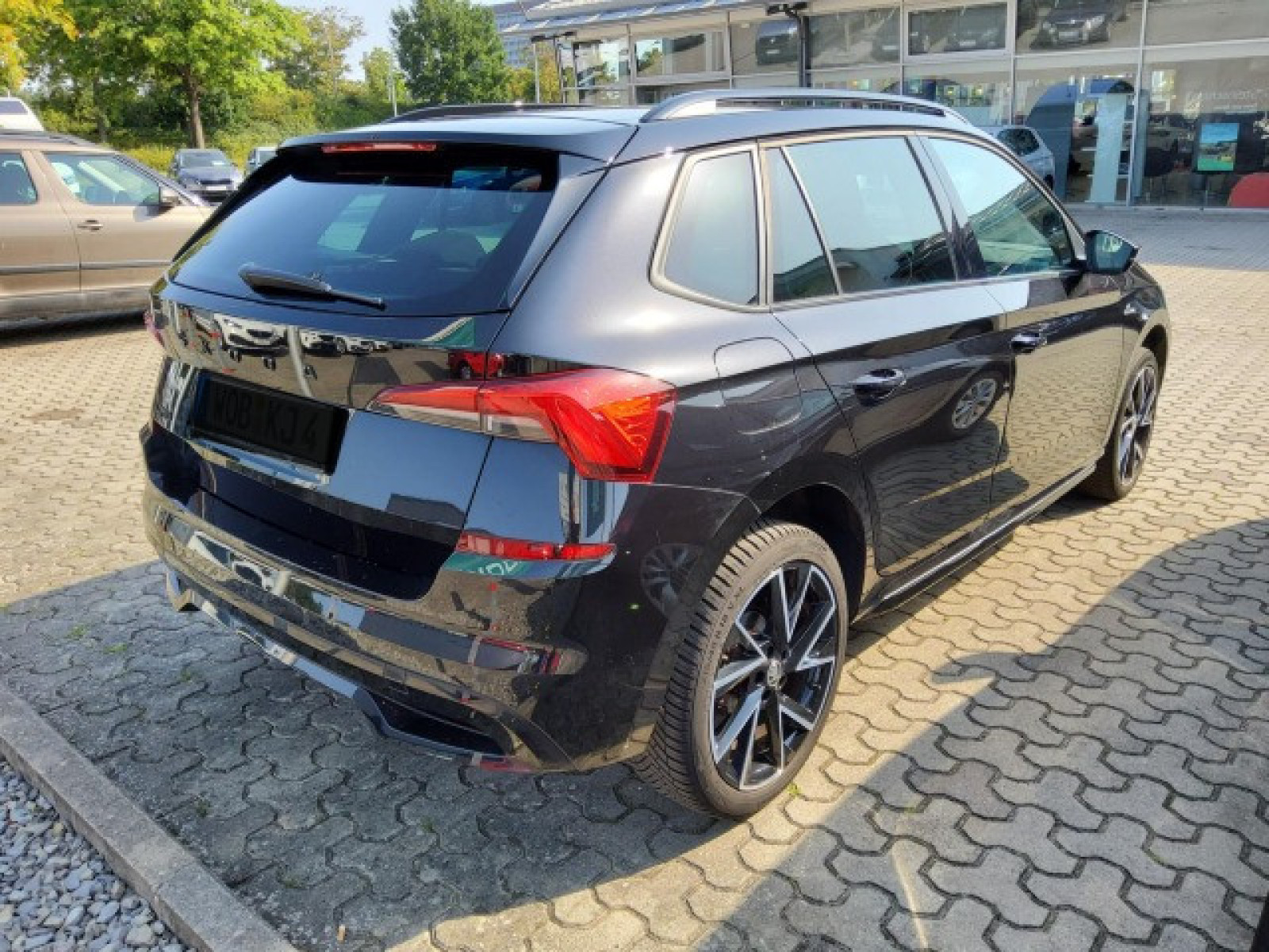 diagonalansicht-hinten-aussen