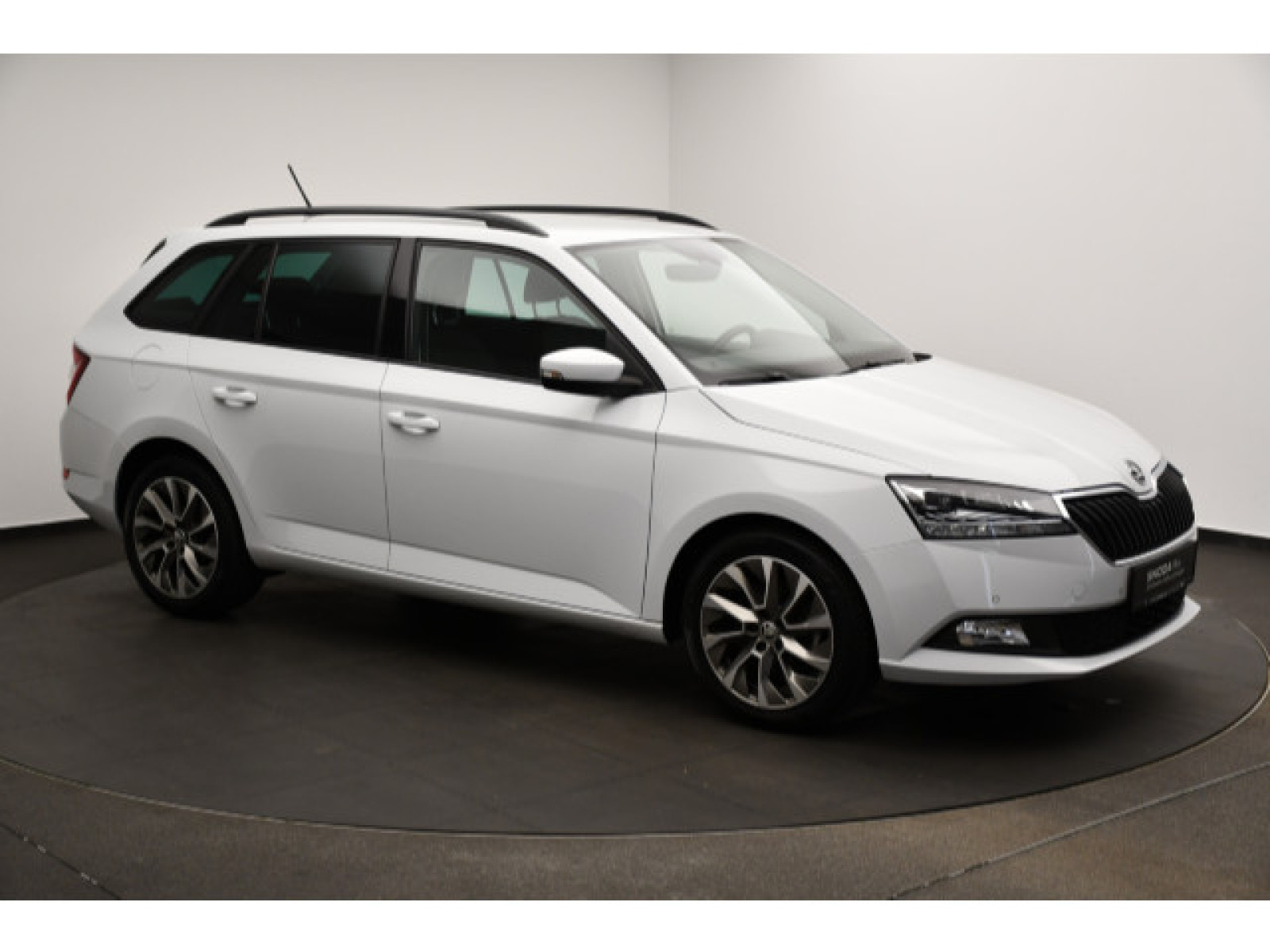 diagonal-frontansicht-aussen