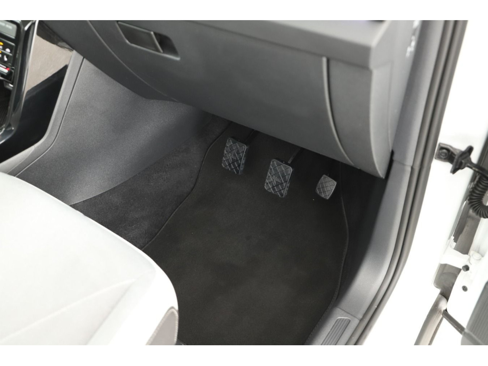 Volkswagen - T-Cross_8