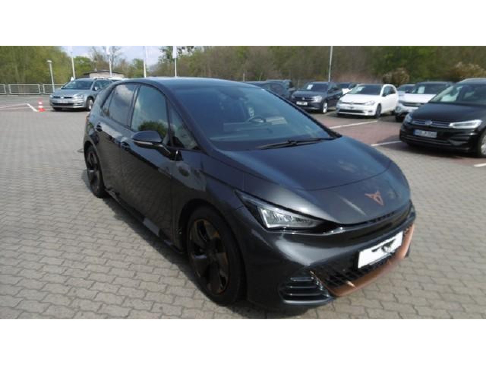 diagonal-frontansicht-aussen