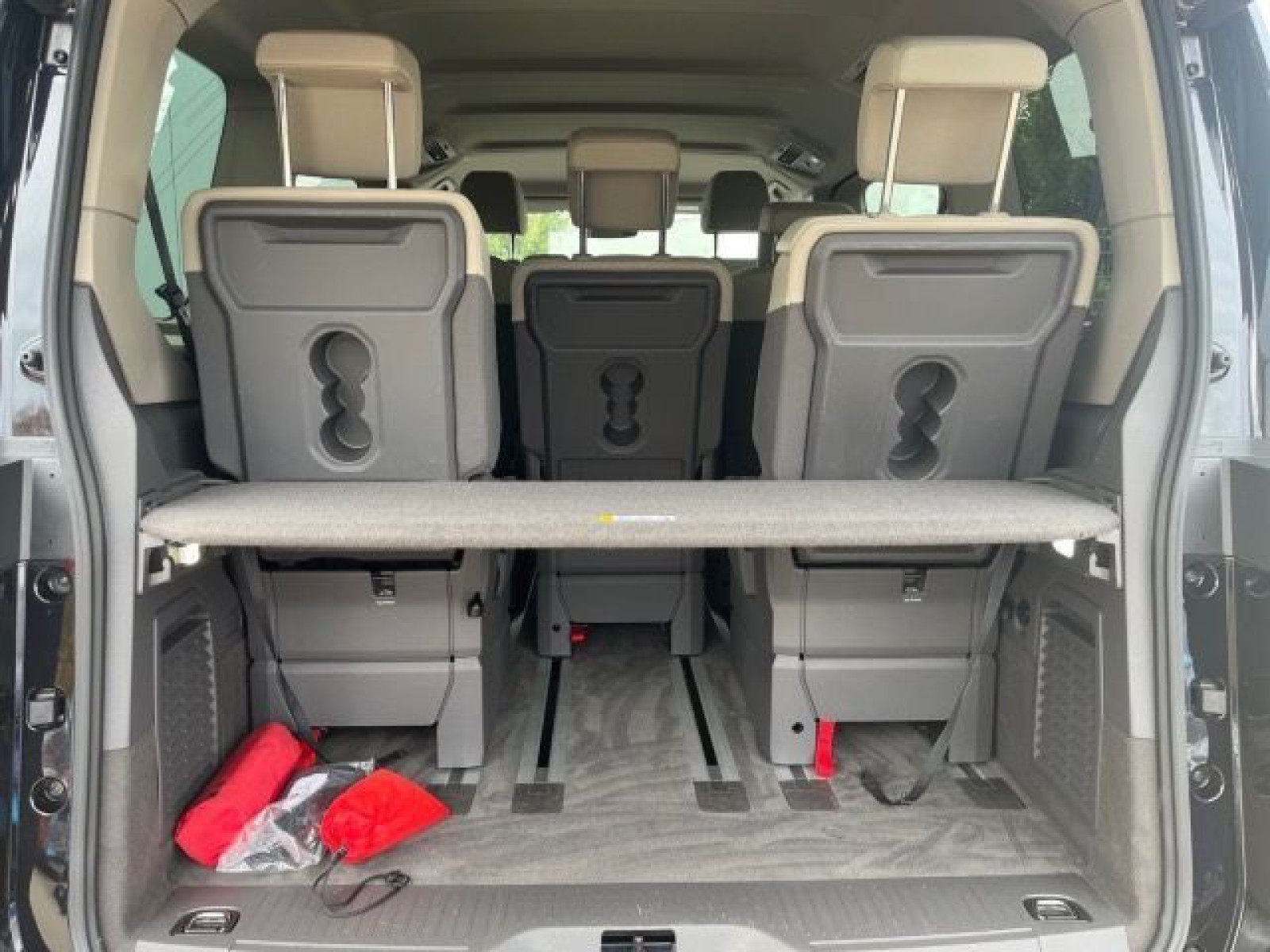 Volkswagen - Multivan_17