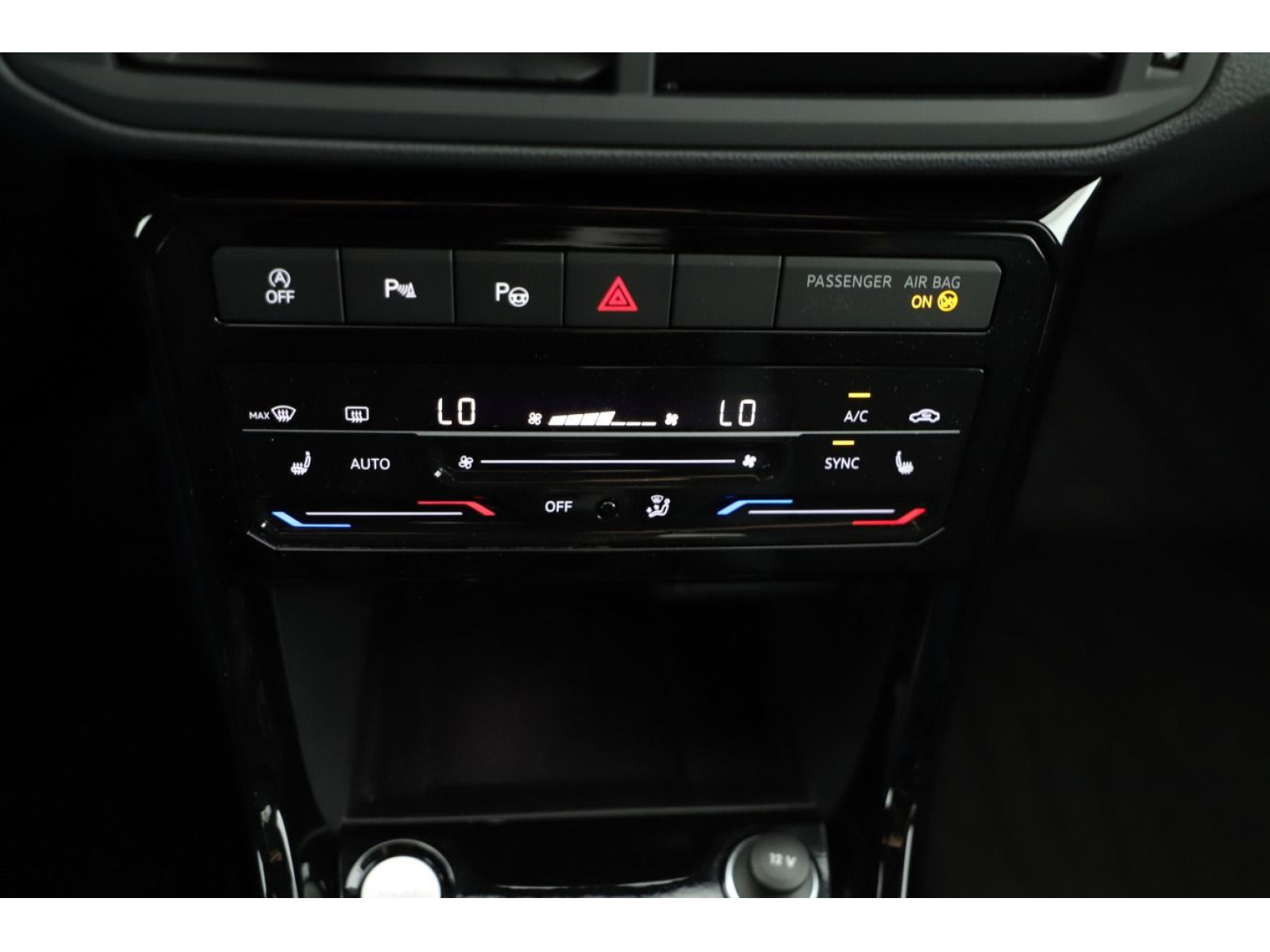 Volkswagen - T-Cross_12