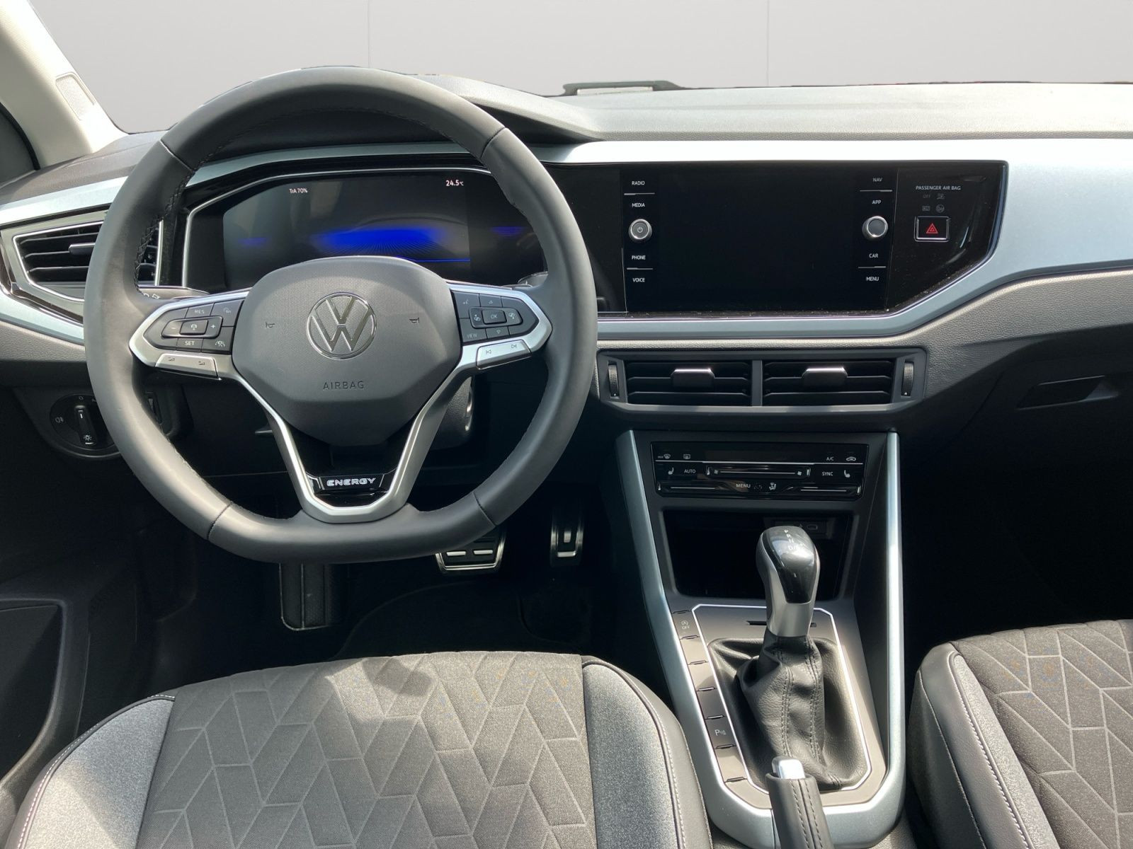 Volkswagen - Polo_11