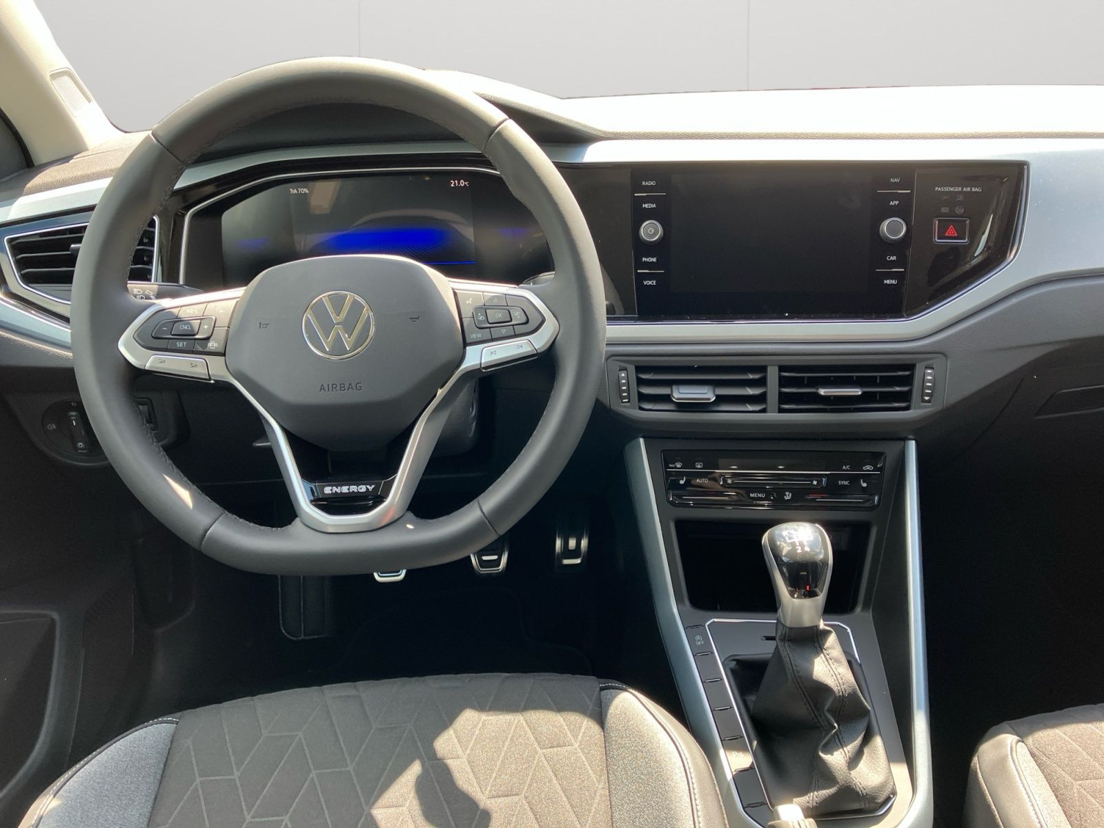 Volkswagen - Polo_11