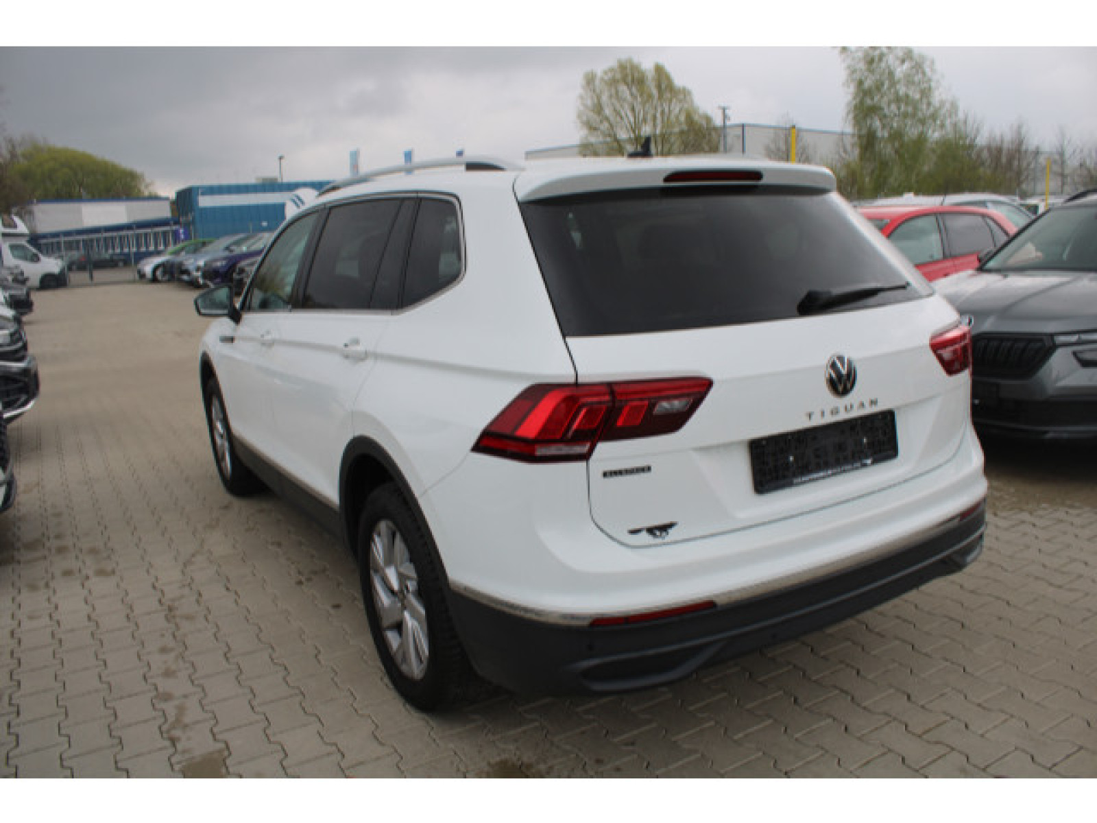 diagonalansicht-hinten-aussen