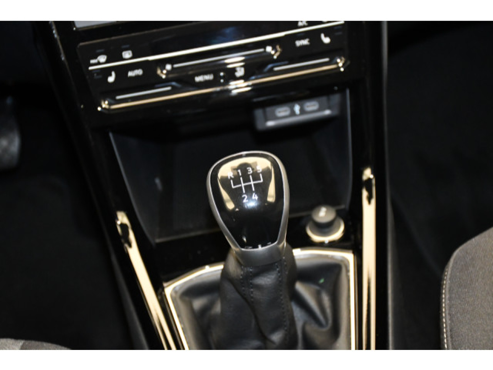 Volkswagen - T-Cross_7
