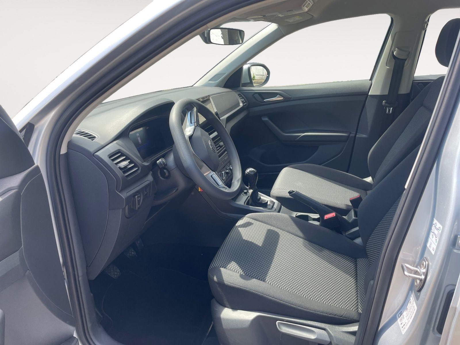 Volkswagen - T-Cross_12