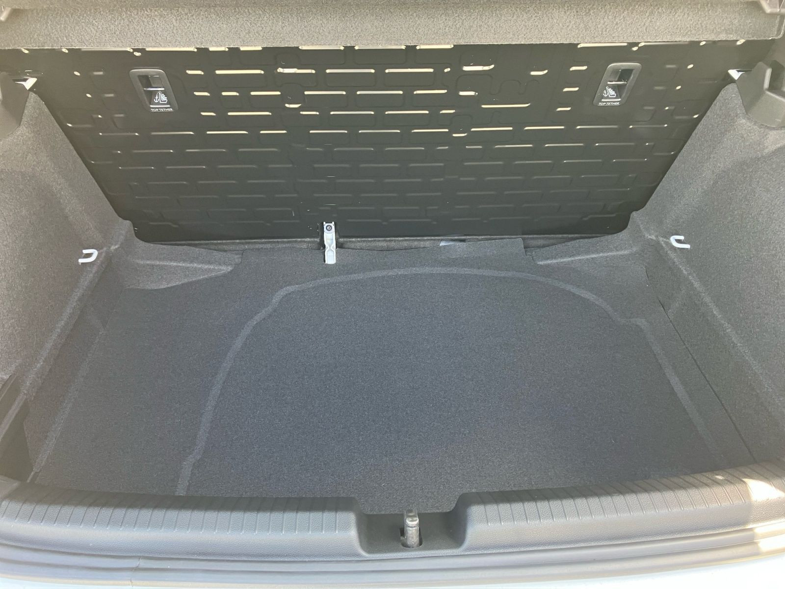Volkswagen - Polo_17
