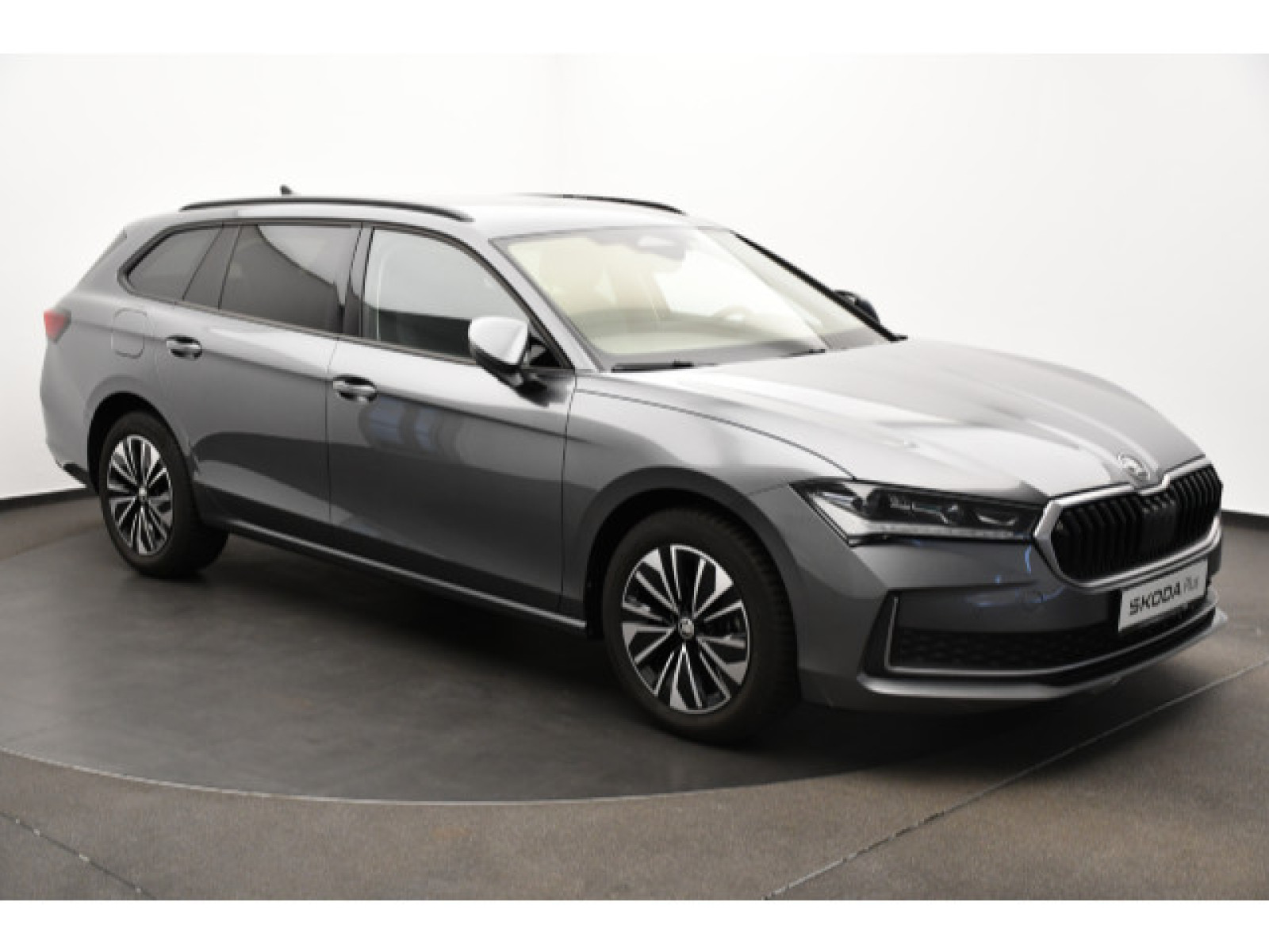 diagonal-frontansicht-aussen