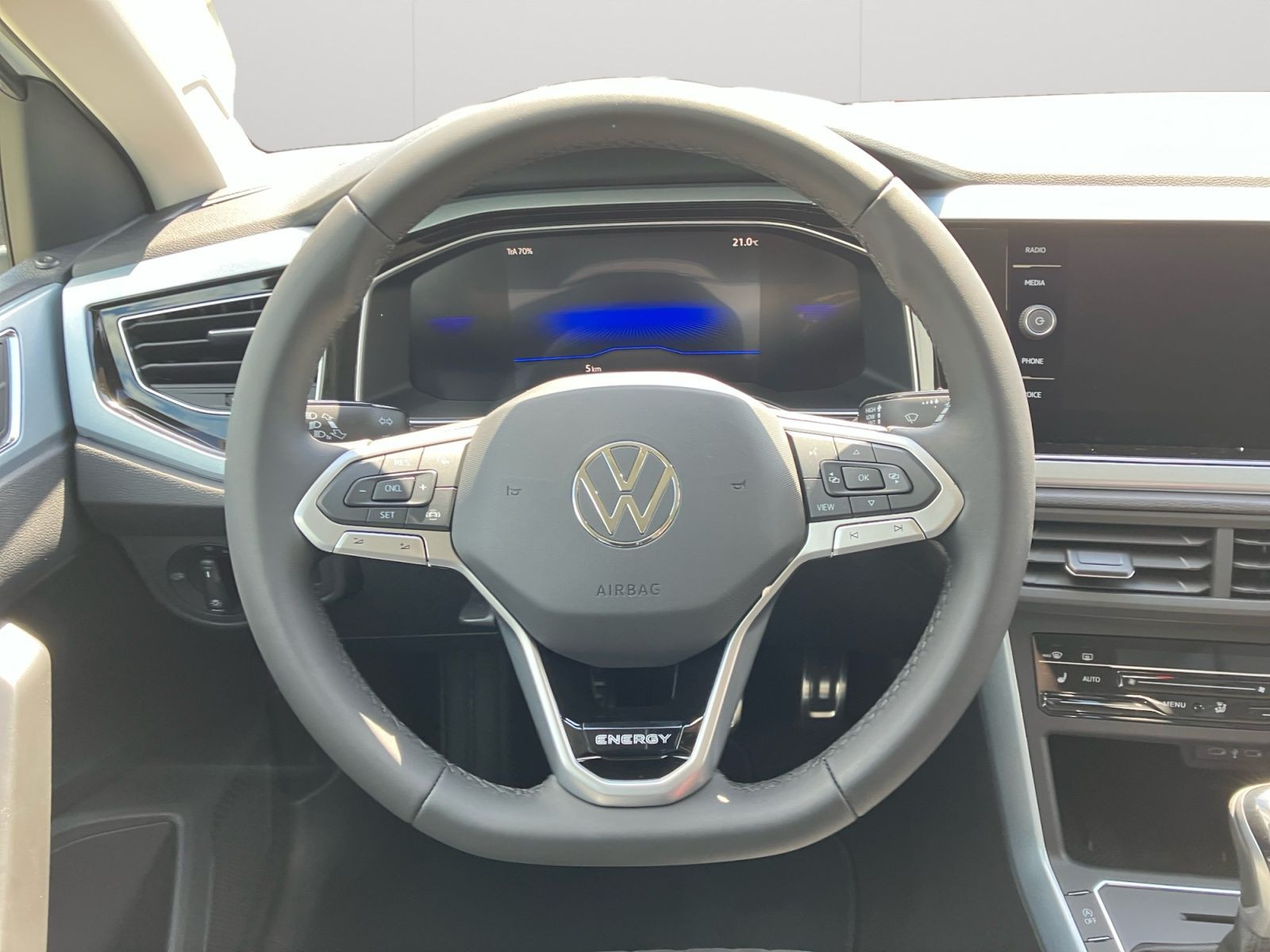Volkswagen - Polo_13