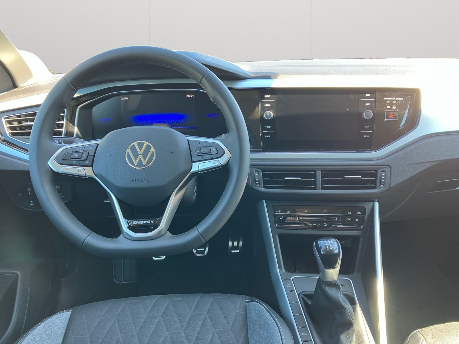 Volkswagen - Polo_11