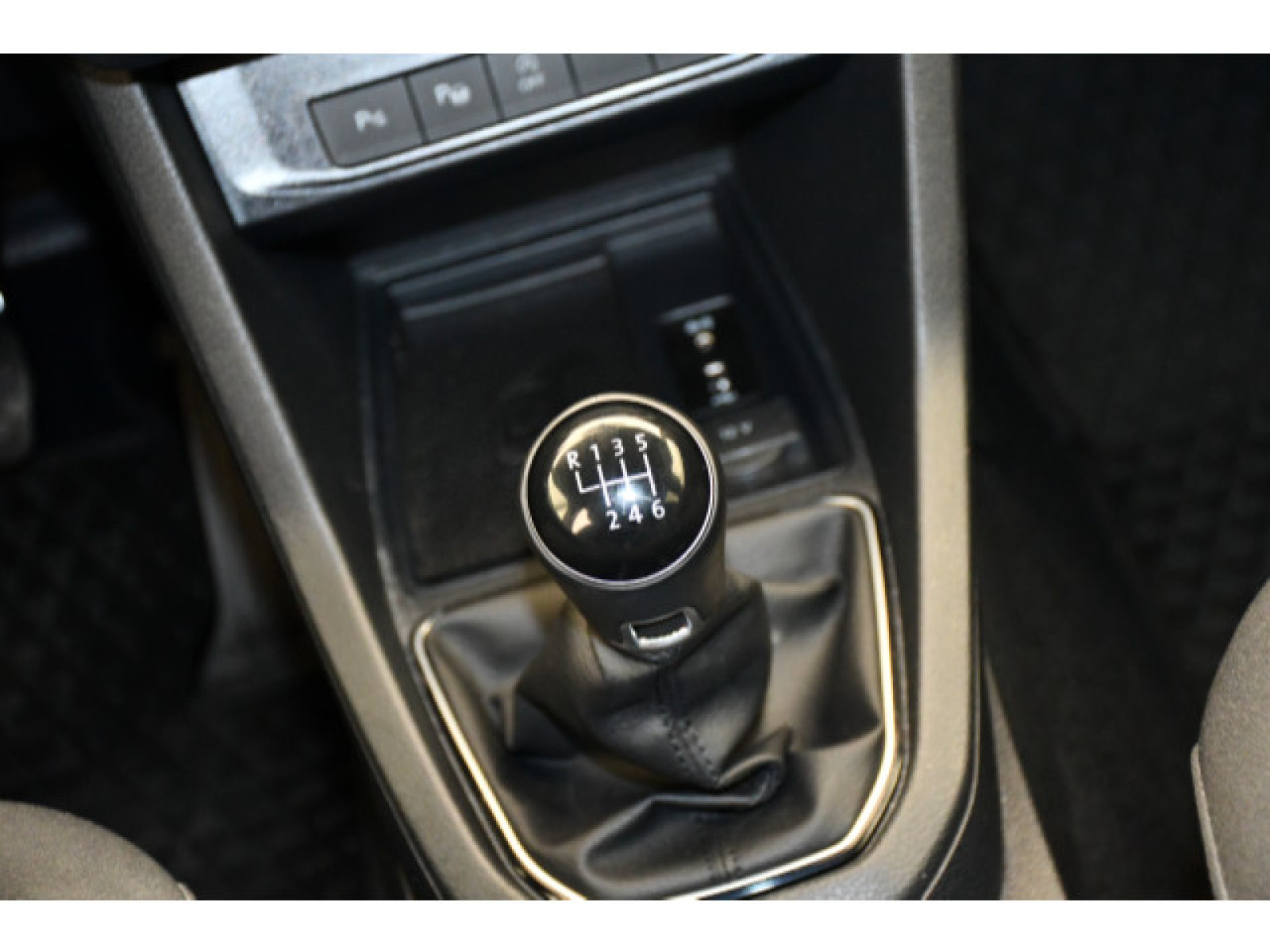 Volkswagen - Caddy_6