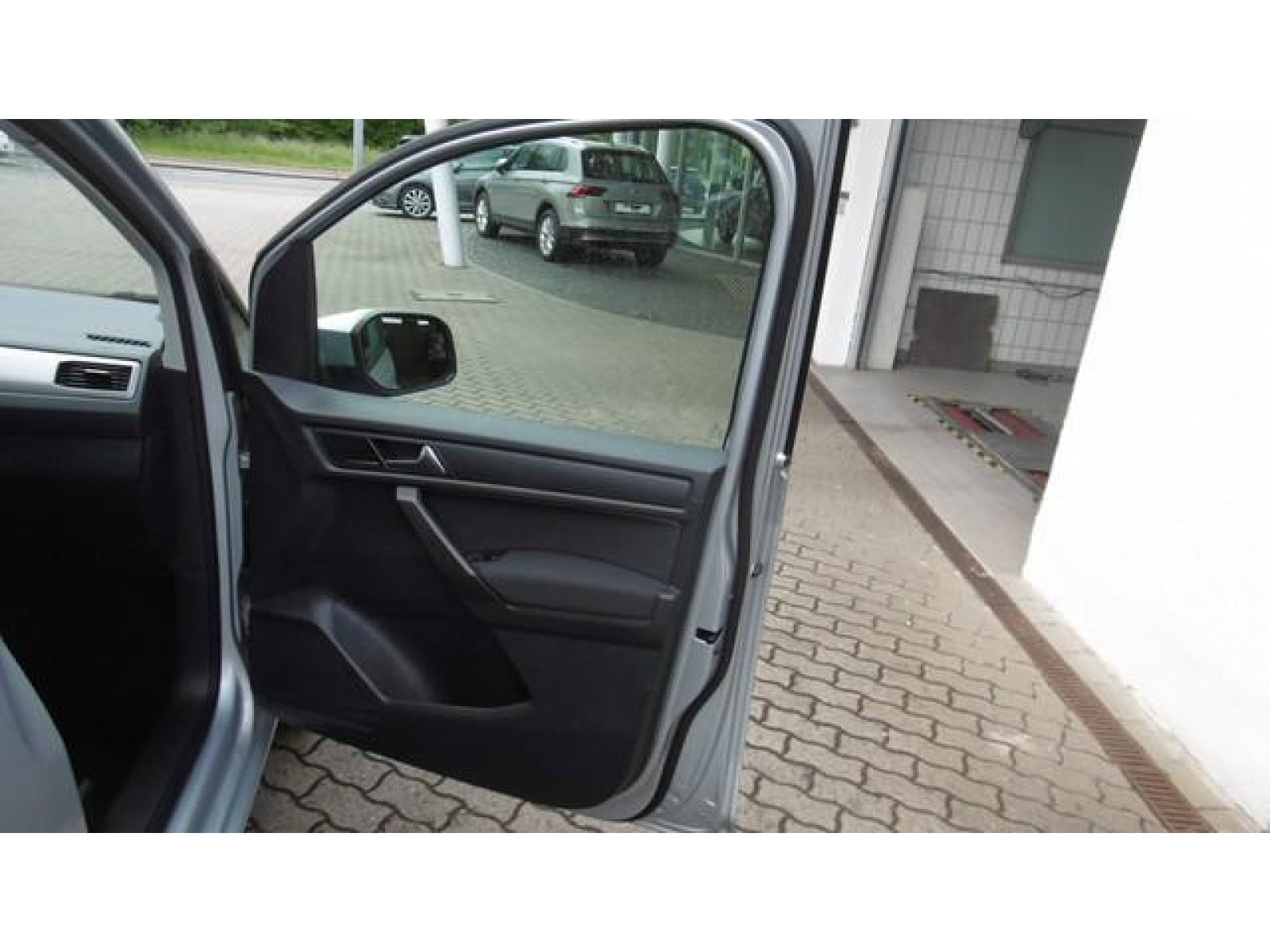 Volkswagen - Caddy Kombi_14