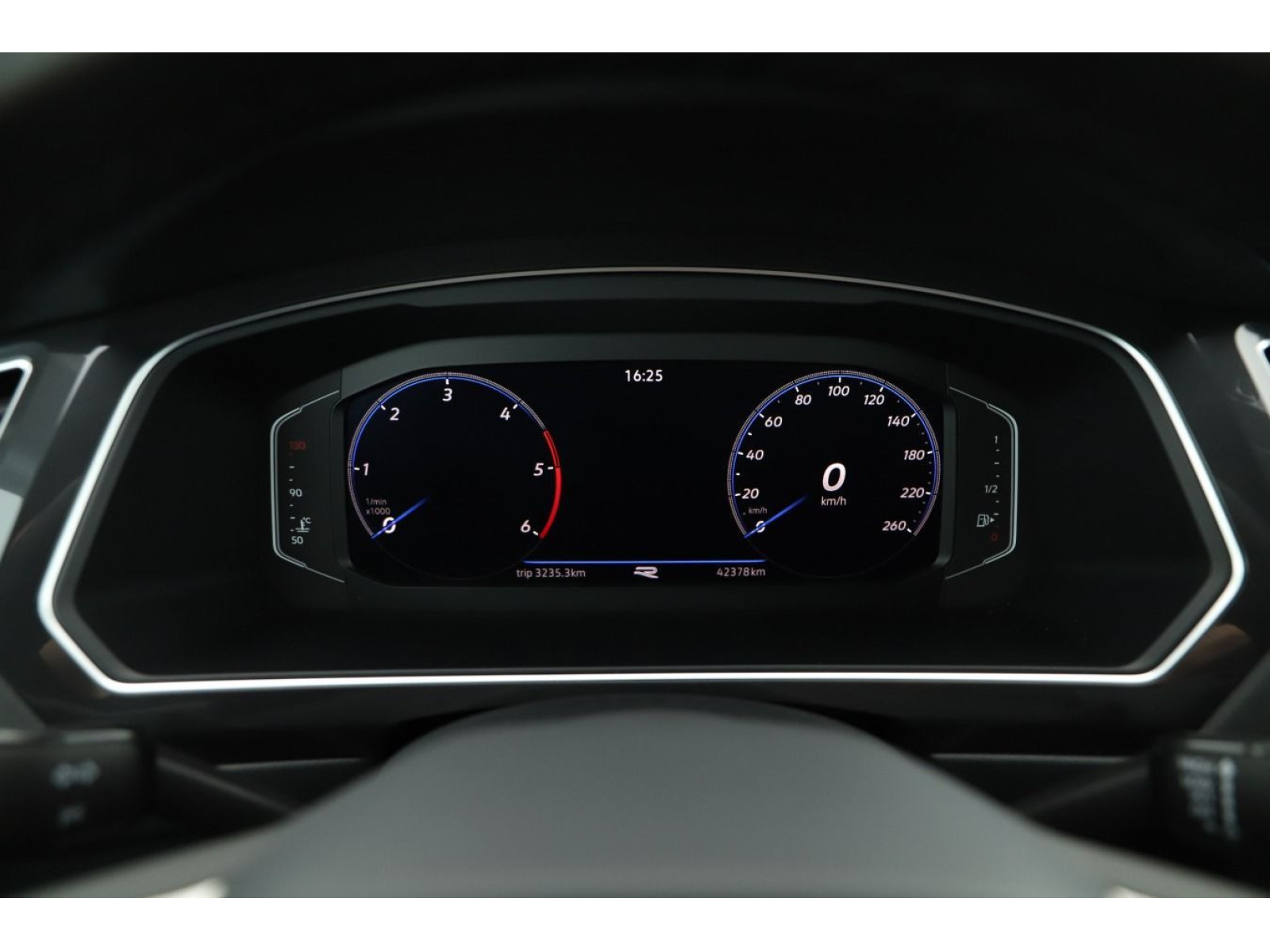 Volkswagen - Tiguan_9