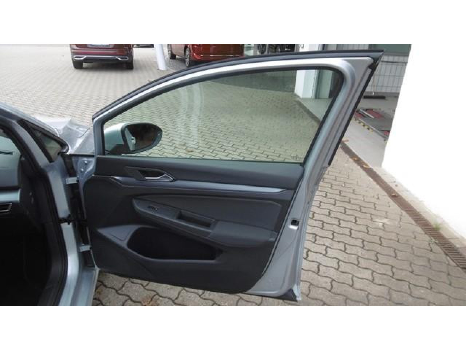 Volkswagen - Golf_17