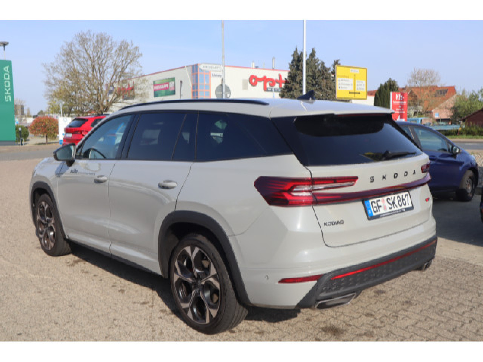 diagonalansicht-hinten-aussen