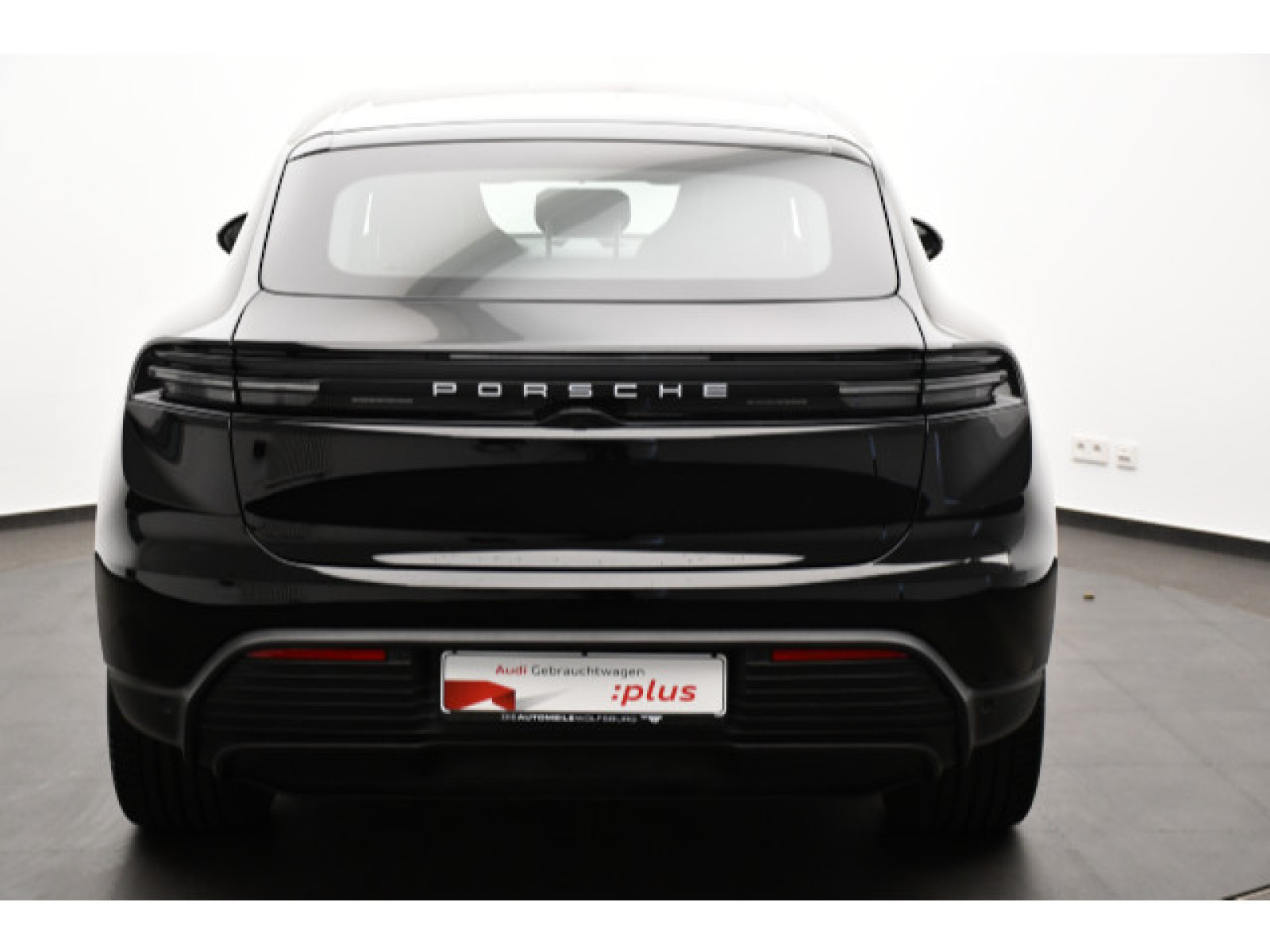 Porsche - Macan_19