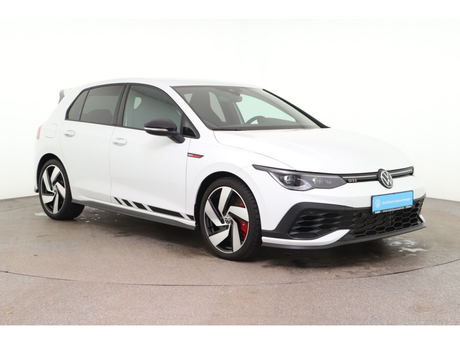 diagonal-frontansicht-aussen