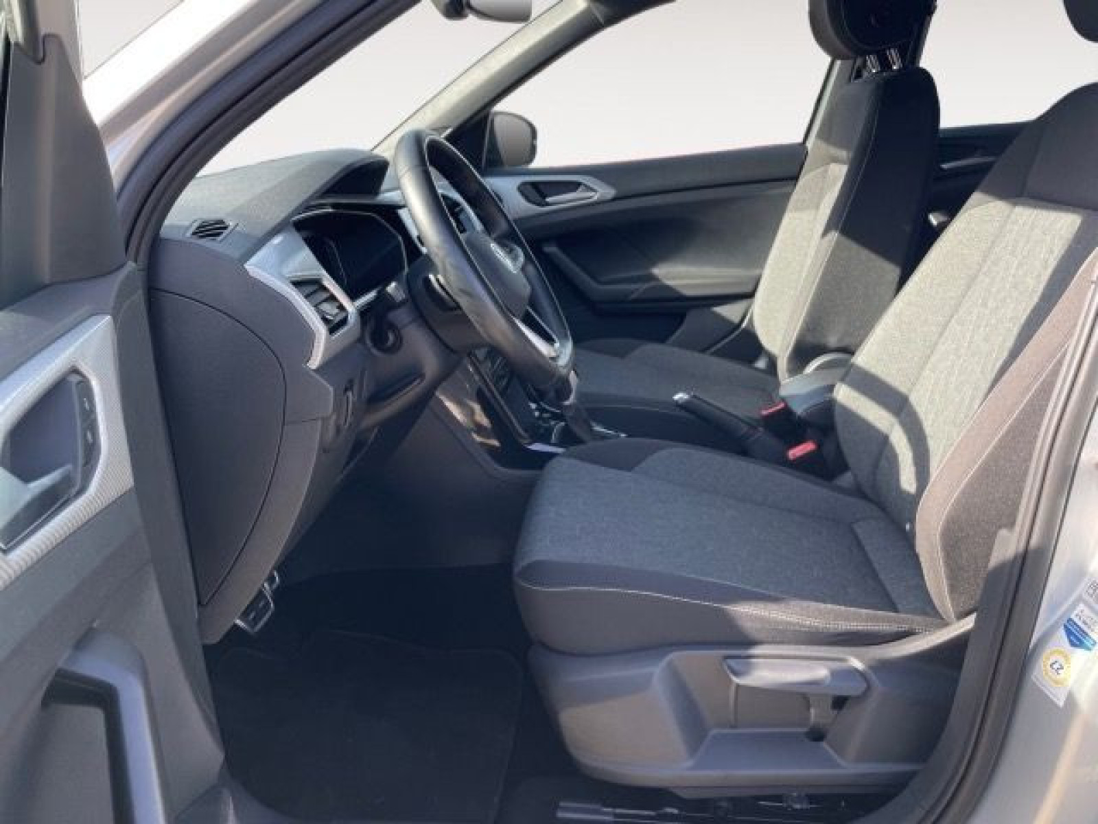 Volkswagen - T-Cross_9