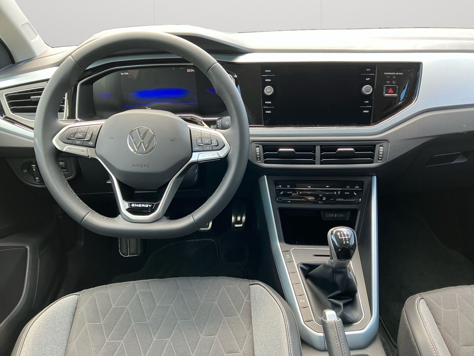 Volkswagen - Polo_11