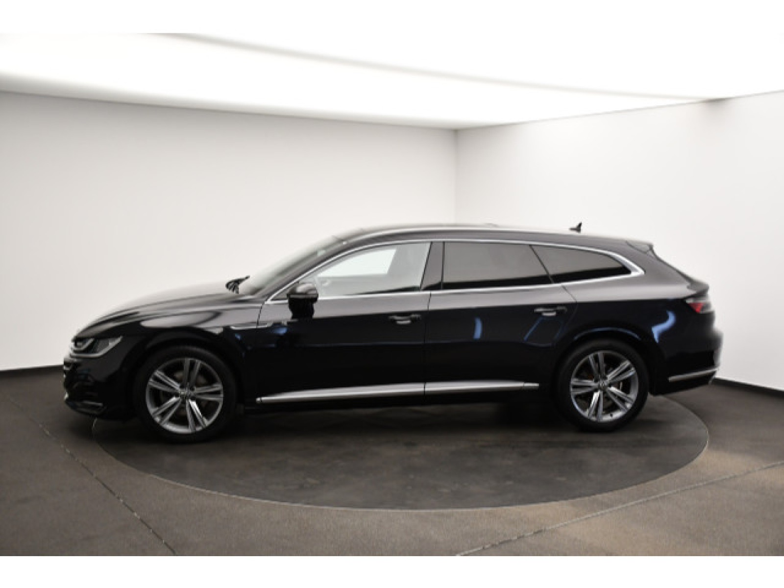 Volkswagen - Arteon Shooting Brake_18