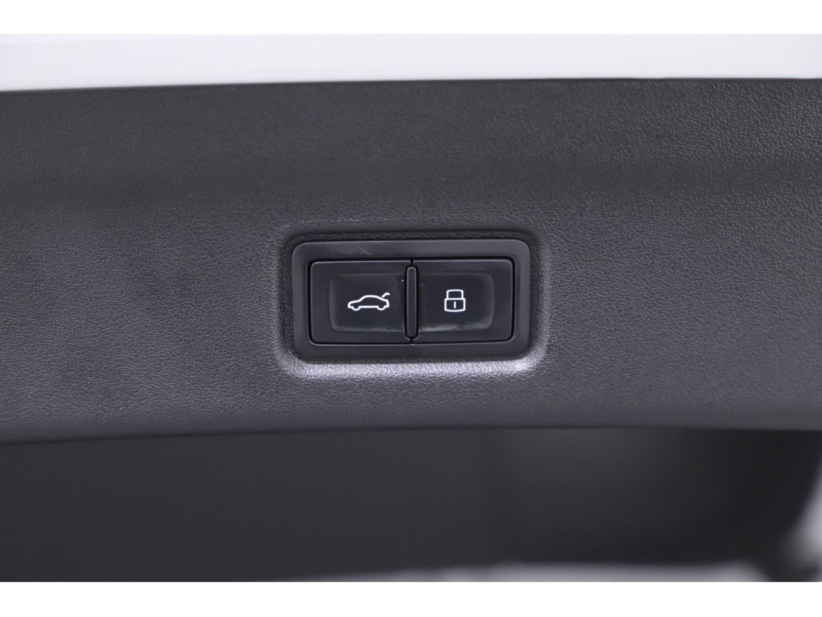 Audi - Q6 SUV e-tron_17