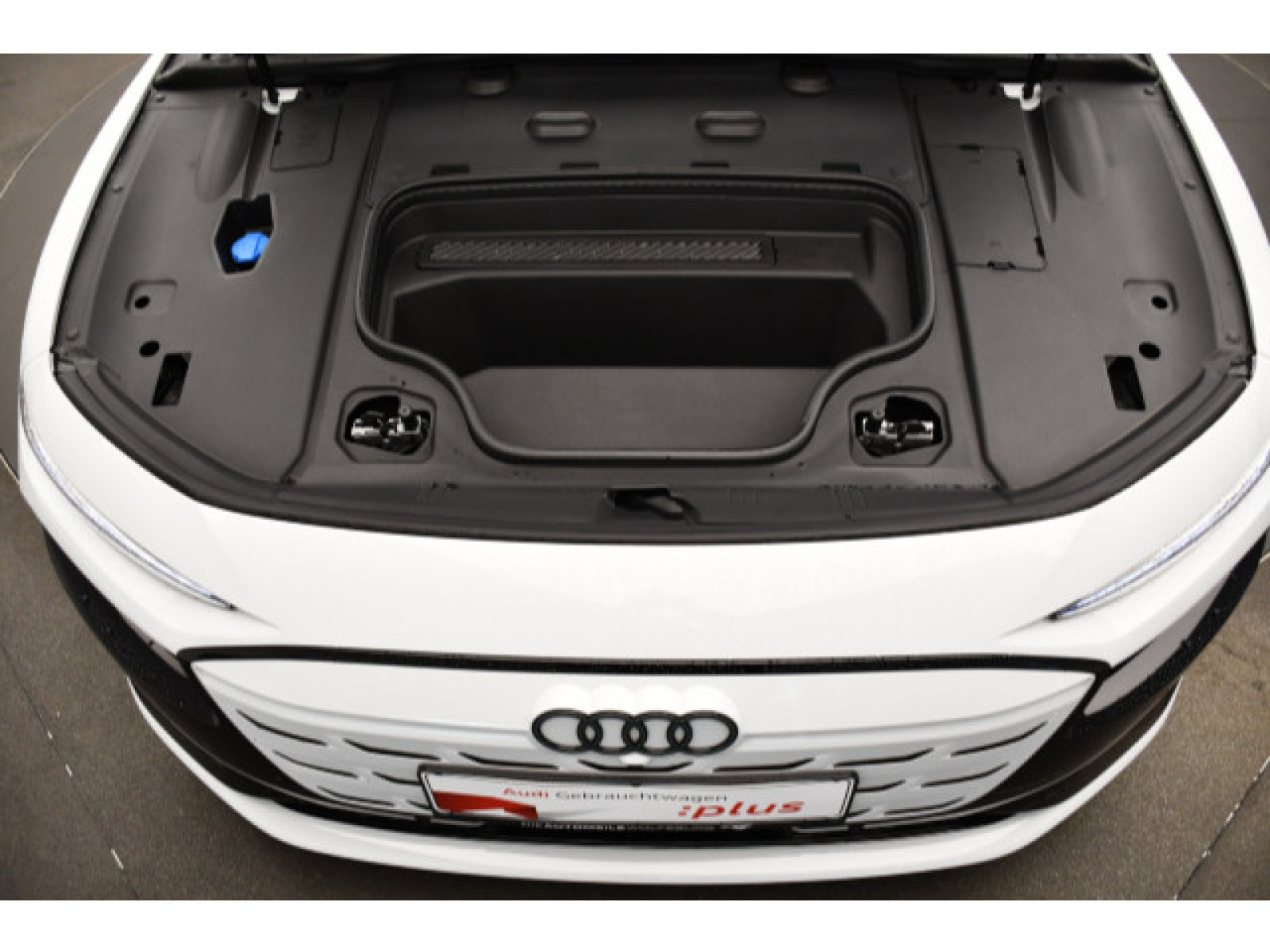 Audi - A6 Avant e-tron_15