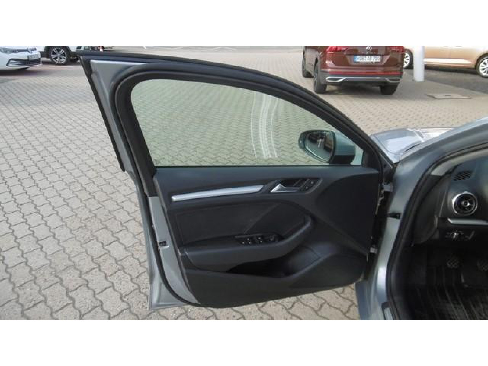 Audi - A3 Limousine_12