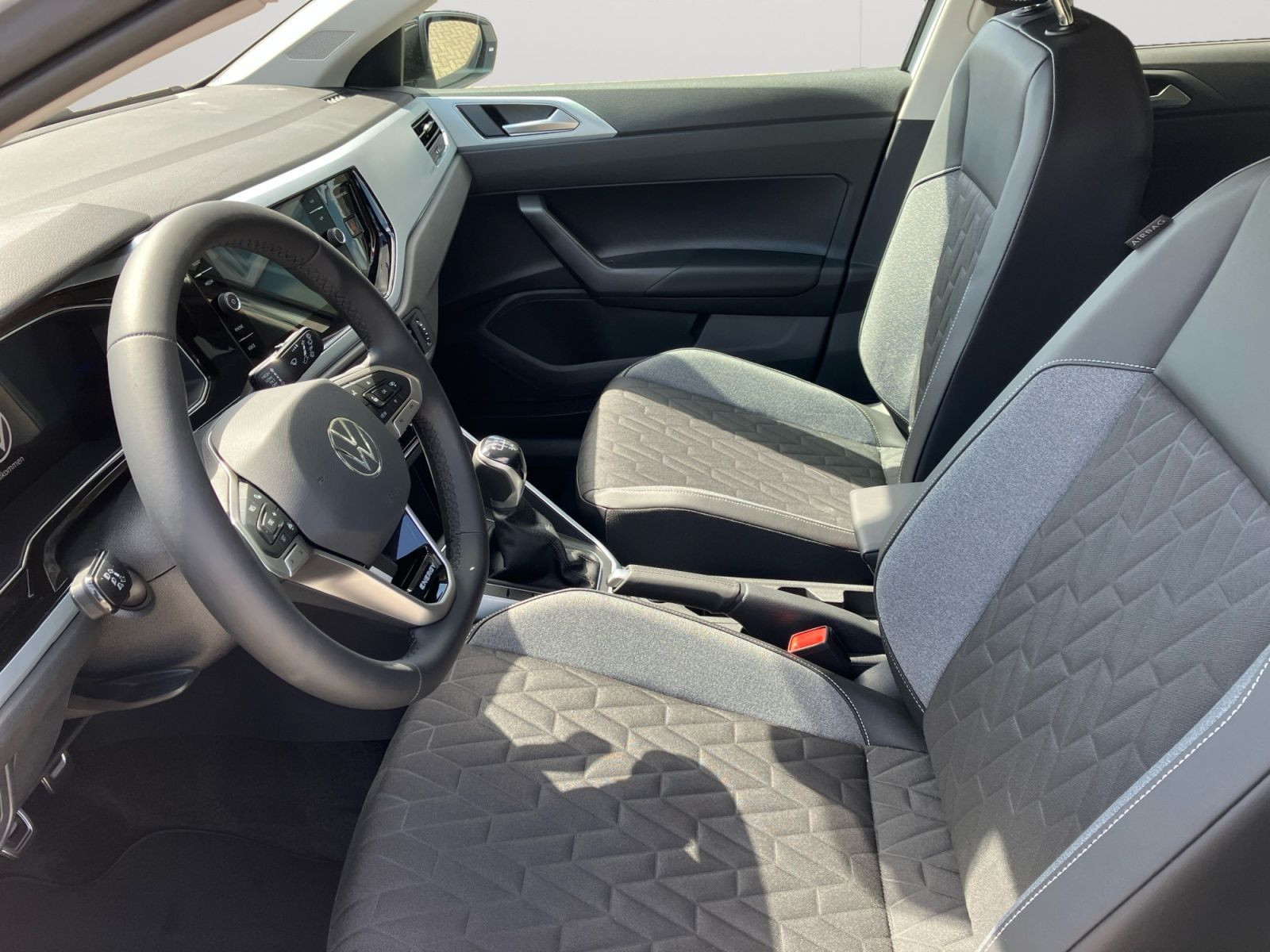 Volkswagen - Polo_10