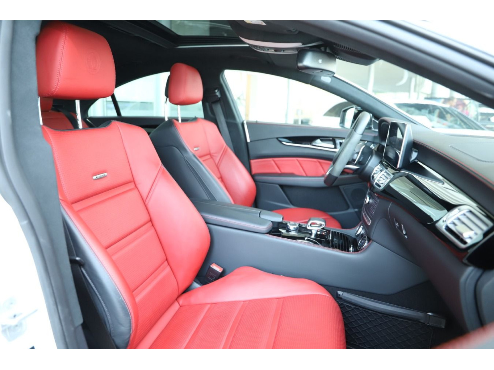 Mercedes-Benz - CLS 63 AMG_8
