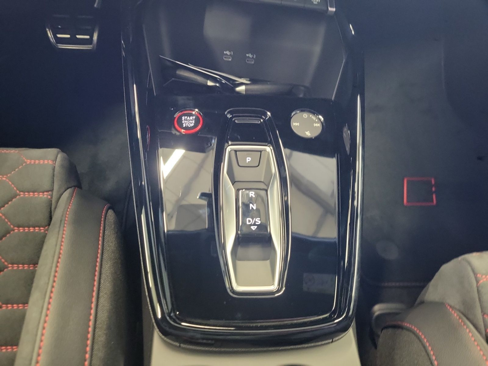 Audi - RS 3 Sportback_12