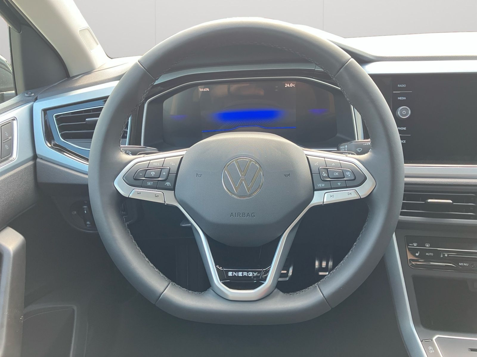 Volkswagen - Polo_13