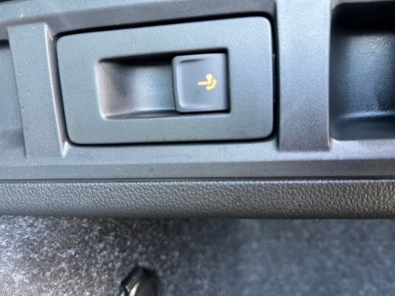 Volkswagen - T-Cross_17
