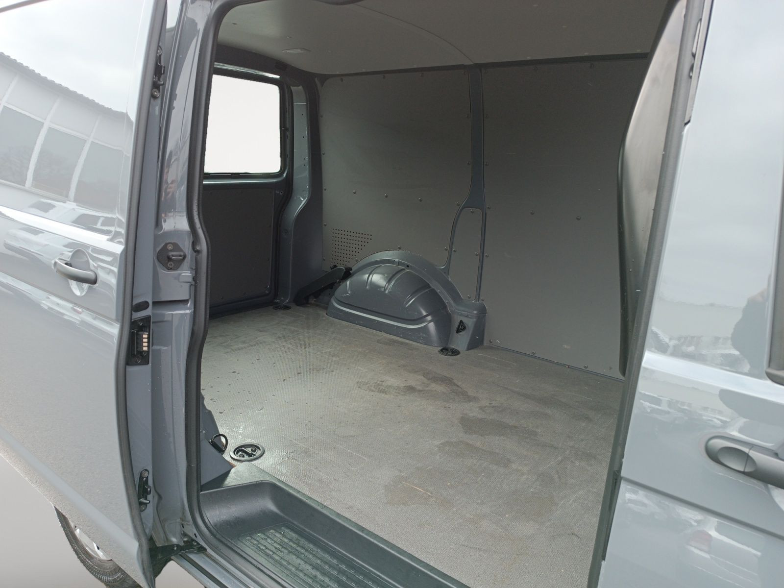 Volkswagen - T6.1 Transporter_14