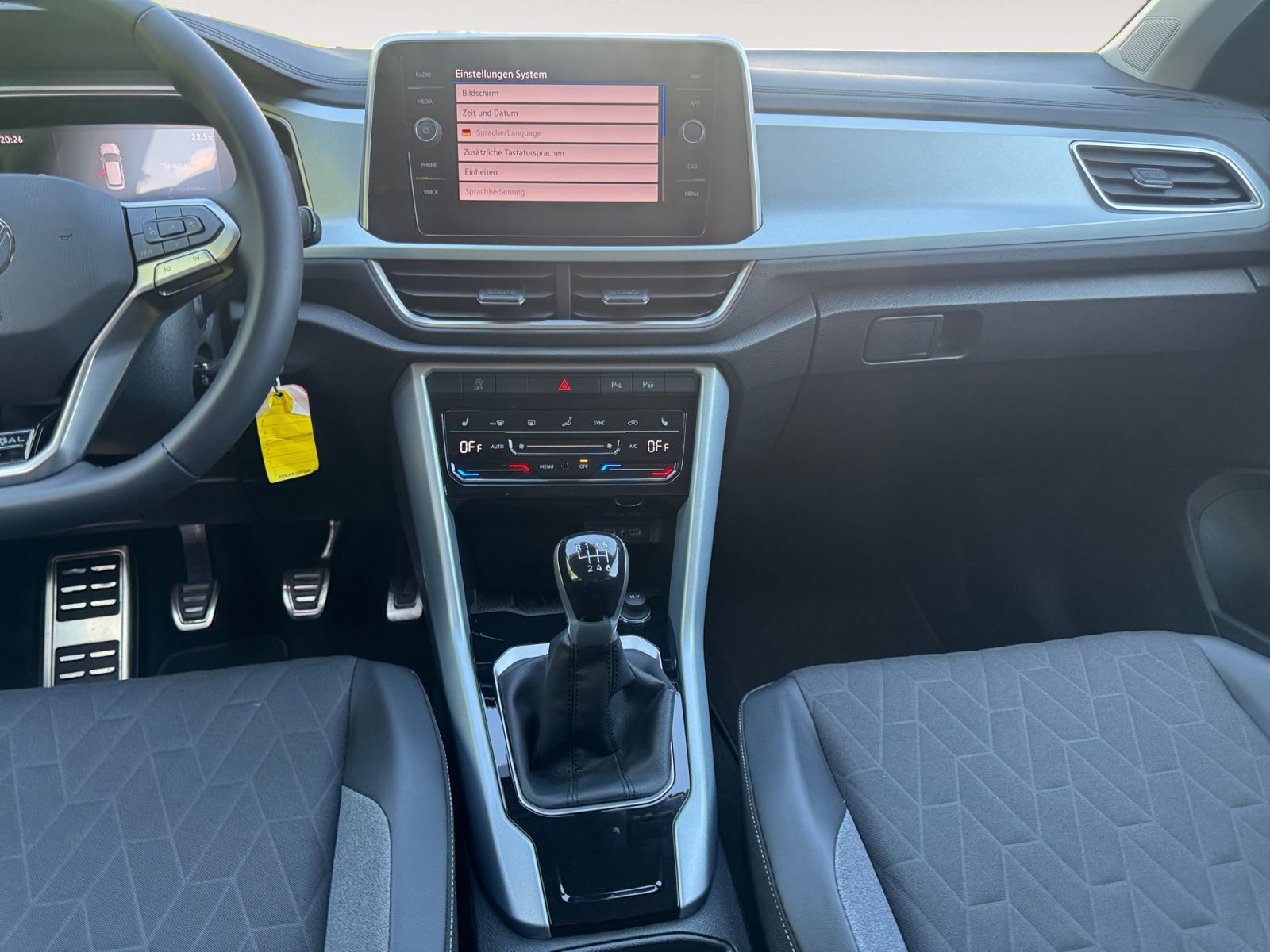 Volkswagen - T-Roc_12