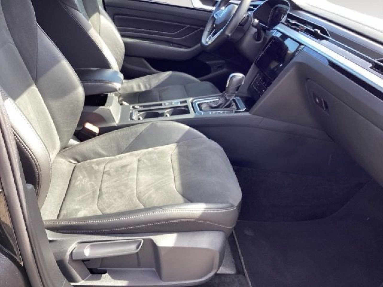 Volkswagen - Arteon_15